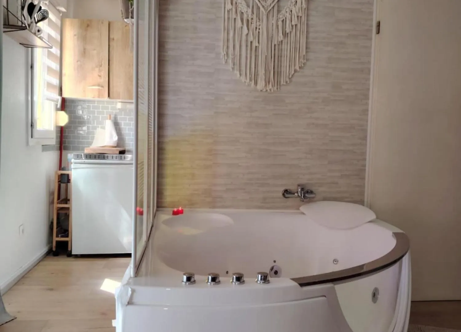 Nuit Romantique avec Jacuzzi à 15 min de Toulouse Blagnac Appartement
